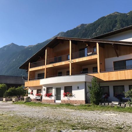 Alpenspitz Appartements - Garni - B&B Racines Extérieur photo